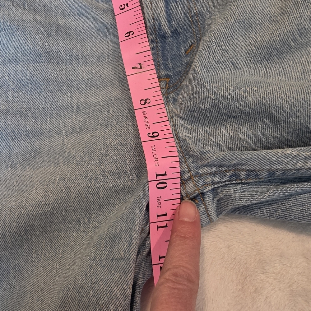 Abercrombie & Fitch High-Rise 90s Relaxed Jeans 4/27 - Picture 8 of 11